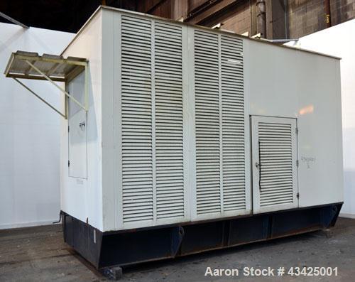 Used Cummins 750 kW standby / 680 kW prime diesel generator set.. Cummins model 750DFHA SN-K970658005. Cummins QST30-G2 engine rated 1200 HP at 1800 RPM SN-37178092. 3/60/277-480V. PowerCommand digit...
