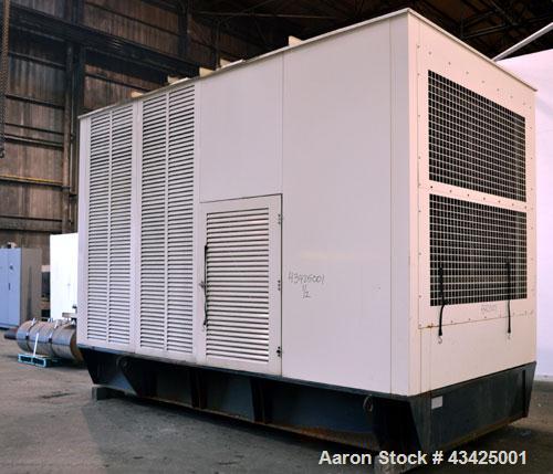 Used Cummins 750 kW standby / 680 kW prime diesel generator set.. Cummins model 750DFHA SN-K970658005. Cummins QST30-G2 engine rated 1200 HP at 1800 RPM SN-37178092. 3/60/277-480V. PowerCommand digit...
