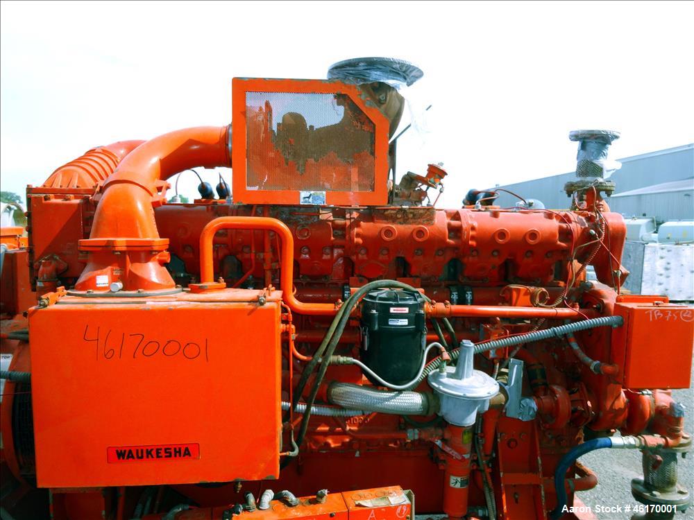 Used Waukesha 406 kW natural gas generator set, model VGF24GLD