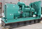 Used Cummins / Onan 900kW Diesel Generator Set. Cummins model DFJC, SN-I940555062. Cummins KTA 38-G3 engine SN-33127399, rated 1340 HP @ 1800 RPM. 3/60/480V. PowerCommand digital panel. 1600 Amp main...