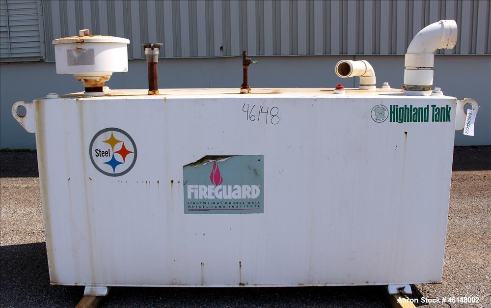 Used Highland 600 Gallon Diesel Double Wall External Fuel tank.  Was used with Cummins 300 kW generator. Approximate tank size 102" Long x 48" Wide x 48" Tall.