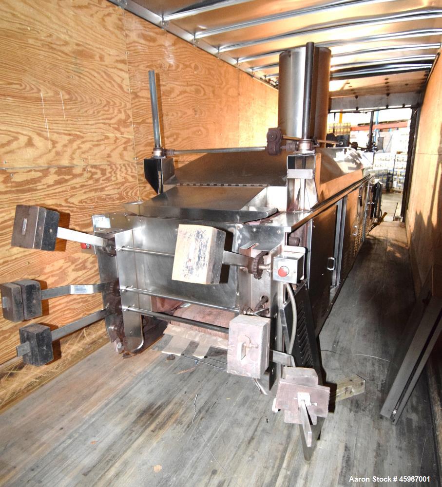 Used SDMO XS 1000K Diesel Generator. 1000kVA/800kW, 3 x 400Volt, 50Hz. Equipped with a MTU/Mercedes engine and Leroy Sommer LSA 501 S4 generator. Installed in a 40' container, including 5000 litre di...
