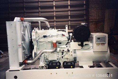 Unused-NEW Cummins powered 800 kW natural gas fueled generator set. Cummins GTA50-G2 engine. Marathon generator, 3/60/208-240/416-480V, 1800 rpm, 12 wire reconnectable, 0.8 power factor, NEMA H (150C...