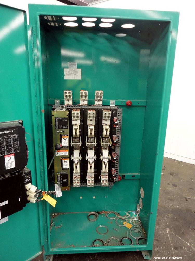 Used Cummins / Onan 1200 Amp Automatic Transfer Switch, model OT-1200, serial #E980735925. 3/60/480V. Type 1 enclosure.