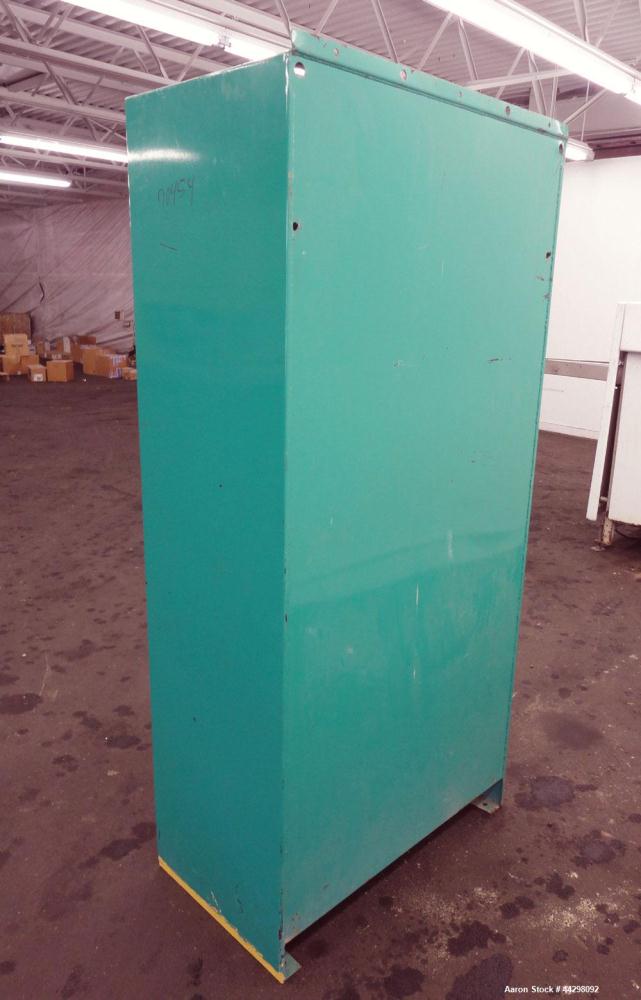 Used Cummins / Onan 1200 Amp Automatic Transfer Switch, model OTE-4479670, serial #E000098536. 3/60/480V. Type 1 enclosure.