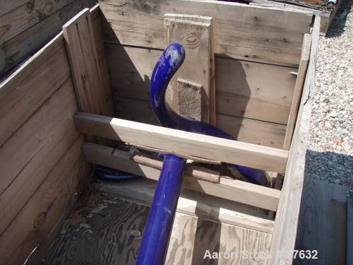 Used Pfaudler 1000 Gallon 3-Blade Retreat Curve Agitator 5TW-1000G. 101" x 36" x 3". Dark blue glass.