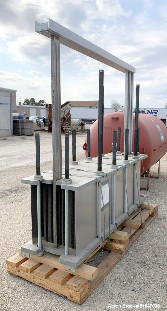 Unused- Bell & Gossett Gasketed Plate Heat Exchanger, Model P86