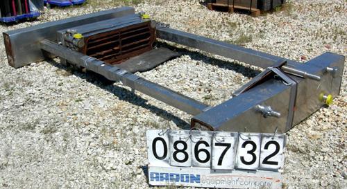 Used St Regis Plate Heat Exchanger Frame Only. 2-1/2" inlet/outlet. Stainless steel clad frame.