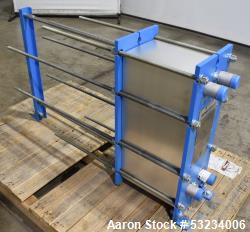 https://www.aaronequipment.com/Images/ItemImages/Heat-Exchangers/Plate-Type/medium/Tranter-GLD-013-H-5-NR-112_53234006_ab.jpg