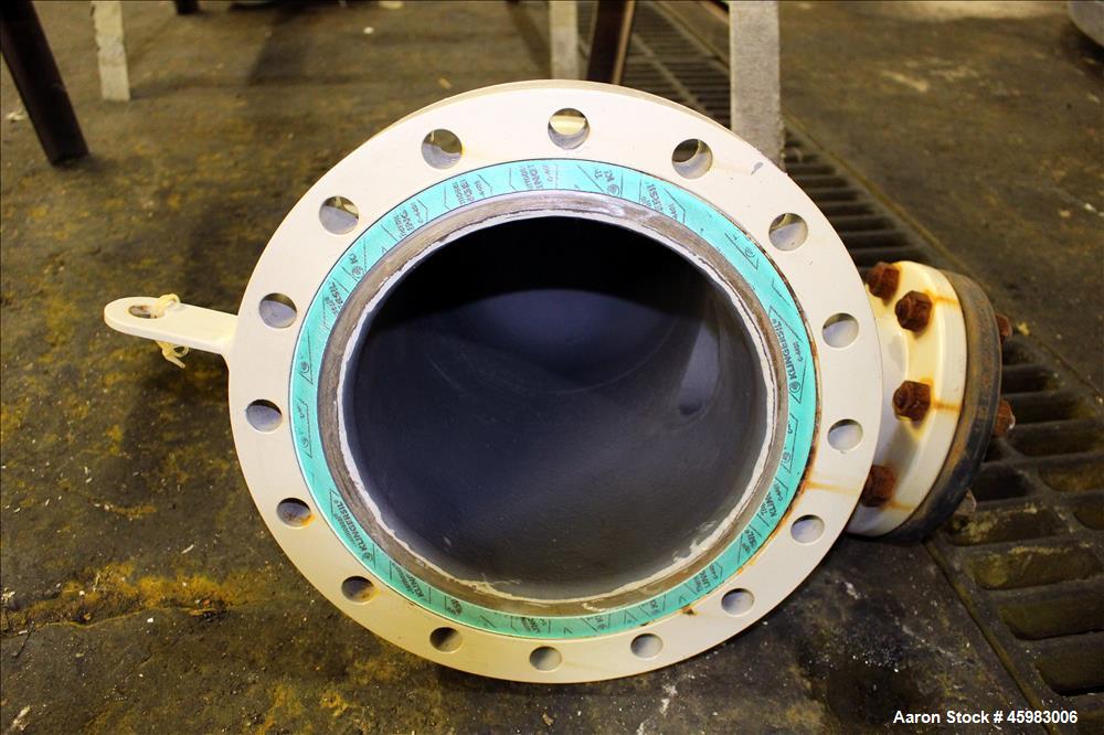 Unused- AT&F Advanced Metals Single Pass Shell and Tube Heat Exchanger, 76.2 Square Feet, Horizontal. Carbon steel shell rated 195 psi at -20 to 400 degrees F. (67) 3/4" Diameter x 72" long 2205 stai...