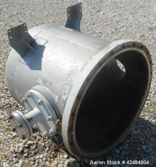 Used Doyle and Roth Single Pass Shell and Tube Heat Exchanger, 969 square feet, horizontal. 316L Stainless steel shell with expansion ring rated 50 psi at –20 to 350 degrees F. (247) 1-1/4" Diameter ...