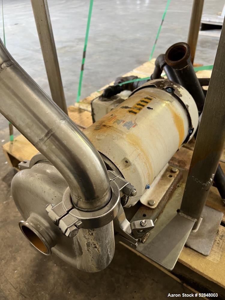 Used Feldmeier 6" x 4" x 2" Triple Tube Heater System with Hot Water Circulating Unit. Last used on citrus pulp for 20,000 lb/hr. (10) Approximate 6" diameter x 207" long tubes. 4" Product Inlet / Ou...