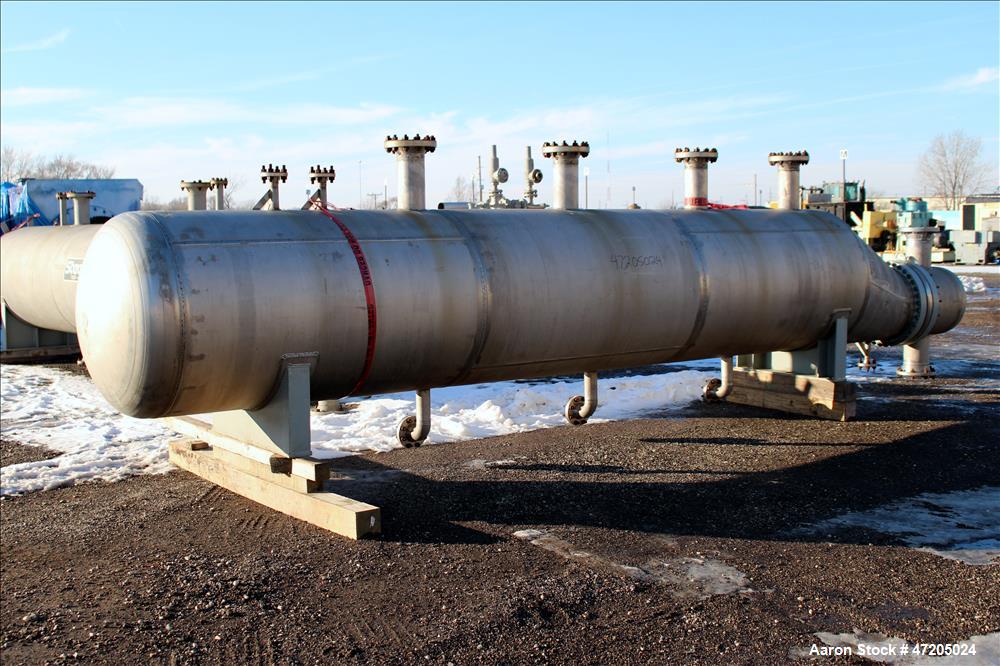 Unused- Perry Products "U" Tube Heat Exchanger, 1753 Square Foot, Model KTUSS-24X42, Horizontal. 304L Stainless steel shell rated Full Vacuum & 359 psi at -55 to 150 degrees F. (215) 3/4" Diameter x ...