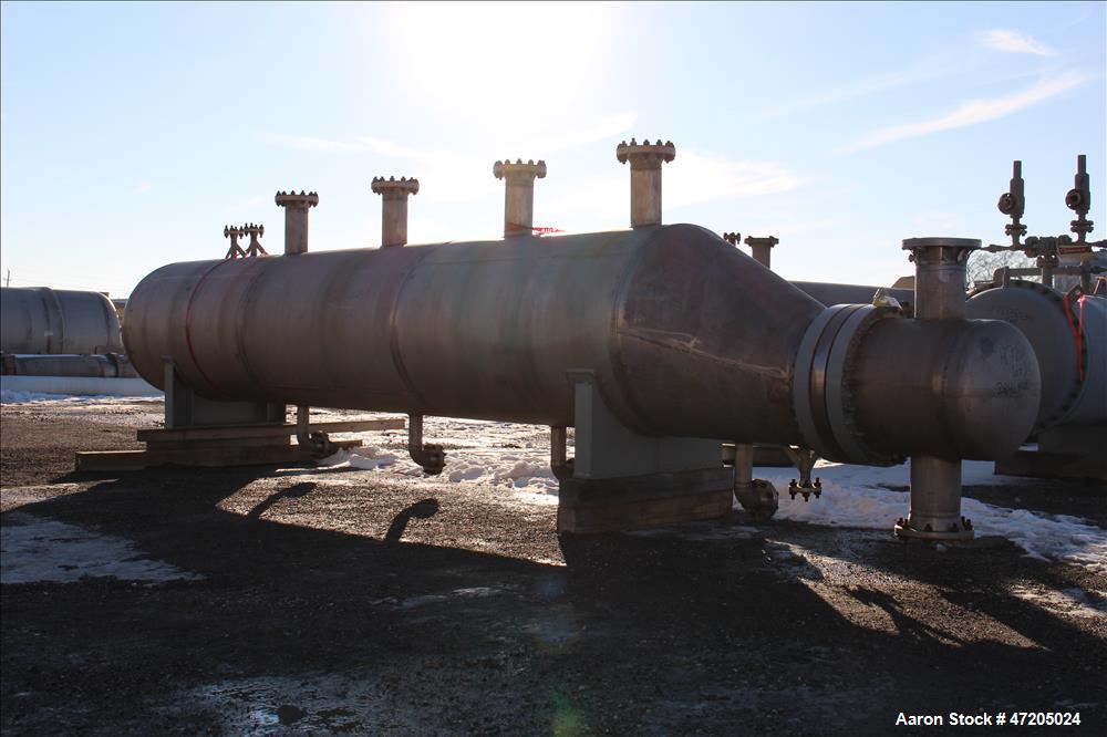 Unused- Perry Products "U" Tube Heat Exchanger, 1753 Square Foot, Model KTUSS-24X42, Horizontal. 304L Stainless steel shell rated Full Vacuum & 359 psi at -55 to 150 degrees F. (215) 3/4" Diameter x ...