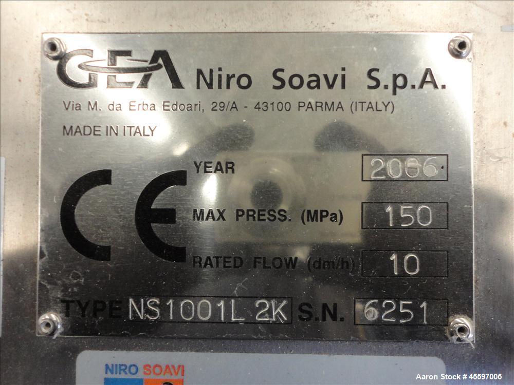 Used GEA Niro Soavi High Pressure Laboratory Homogenizer, Model NS1001L2K. 2 Stage stainless steel homogenizing valve assembly. Unit is currently set up to run as a single stage homogenizer, it is mi...