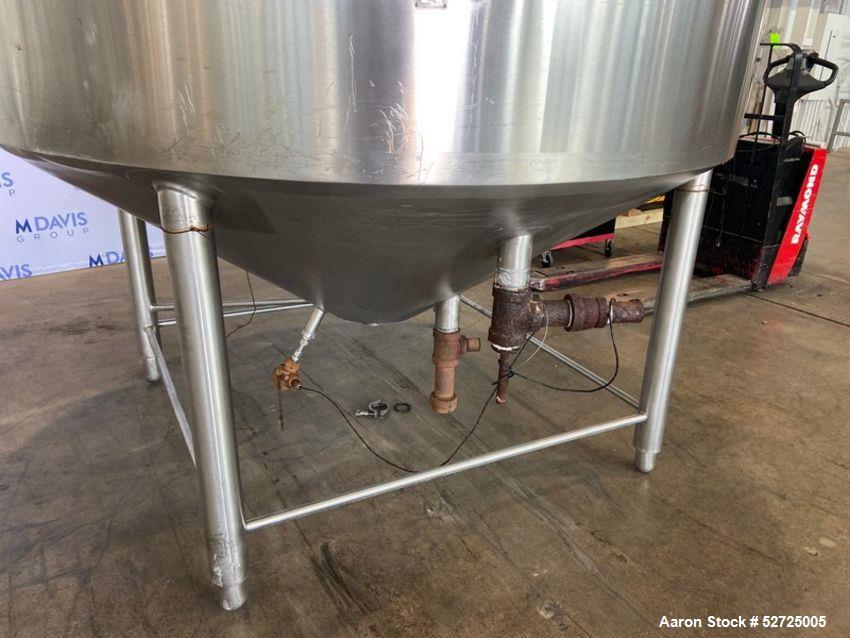 Used APV Crepaco Cooker / Kettle, Approximate 400 Gallon, Stainless Steel, Vertical. Flat top, coned bottom. Jacket rated 75 psi to -20 to 350 degrees F. Stainless steel agitator bridge. Center botto...