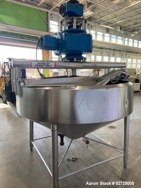 Used APV Crepaco Cooker / Kettle, Approximate 400 Gallon, Stainless Steel, Vertical. Flat top, coned bottom. Jacket rated 75 psi to -20 to 350 degrees F. Stainless steel agitator bridge. Center botto...