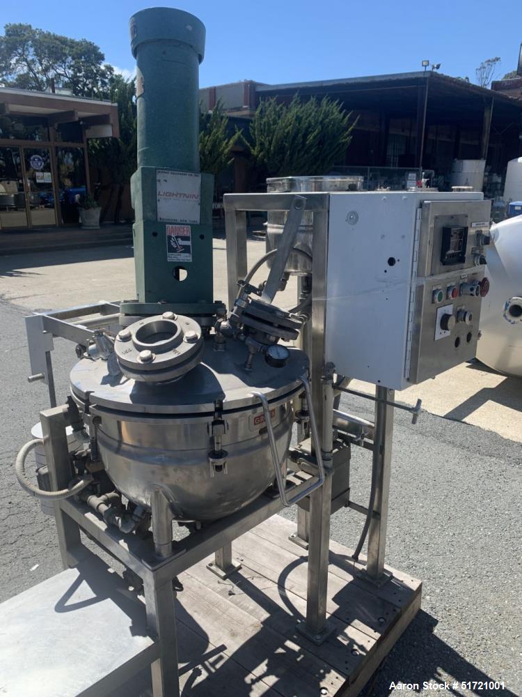 Used- Groen 10 Gallon Vacuum Mix Kettle, Stainless steel.