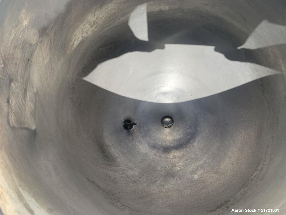Used Groen 10 Gallon Vacuum Mix Kettle, Stainless steel.