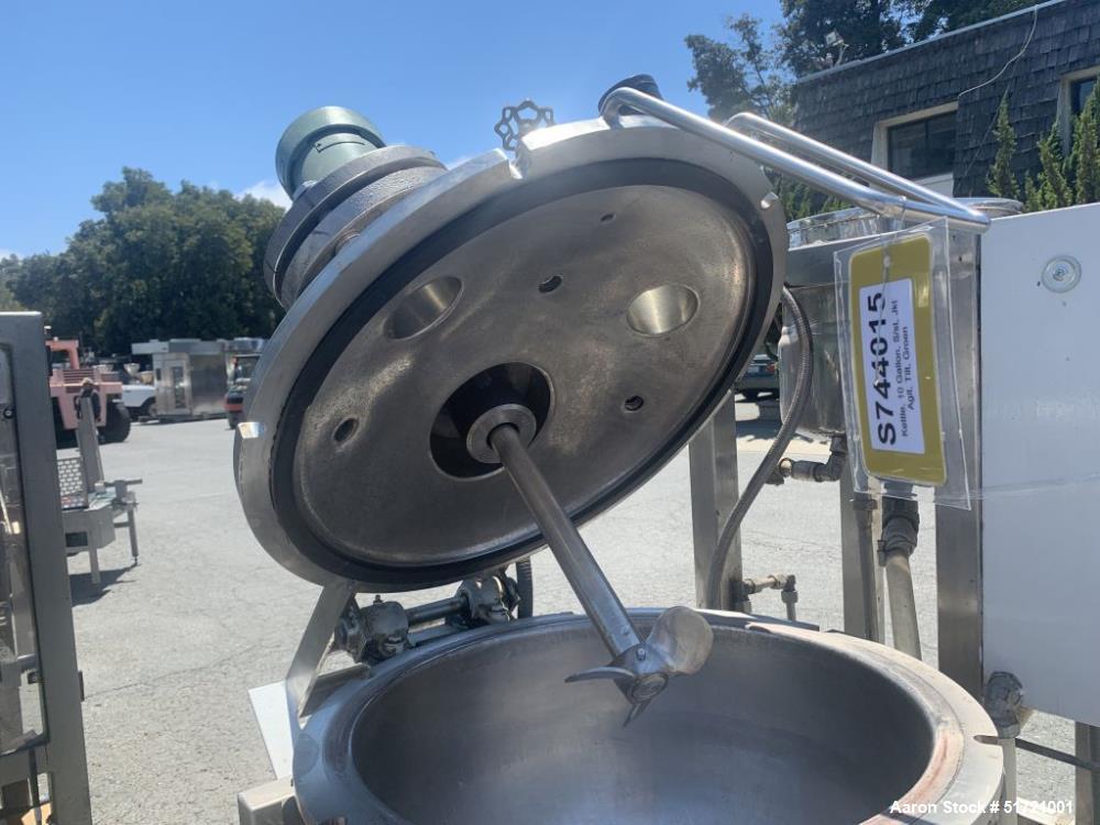 Used Groen 10 Gallon Vacuum Mix Kettle, Stainless steel.