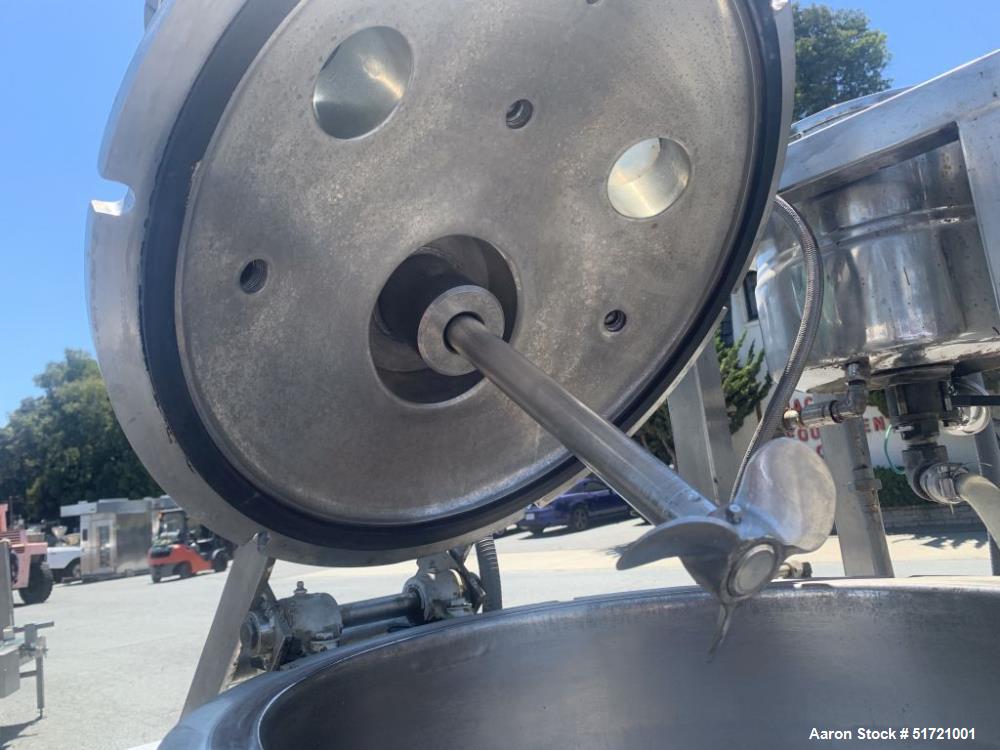 Used Groen 10 Gallon Vacuum Mix Kettle, Stainless steel.