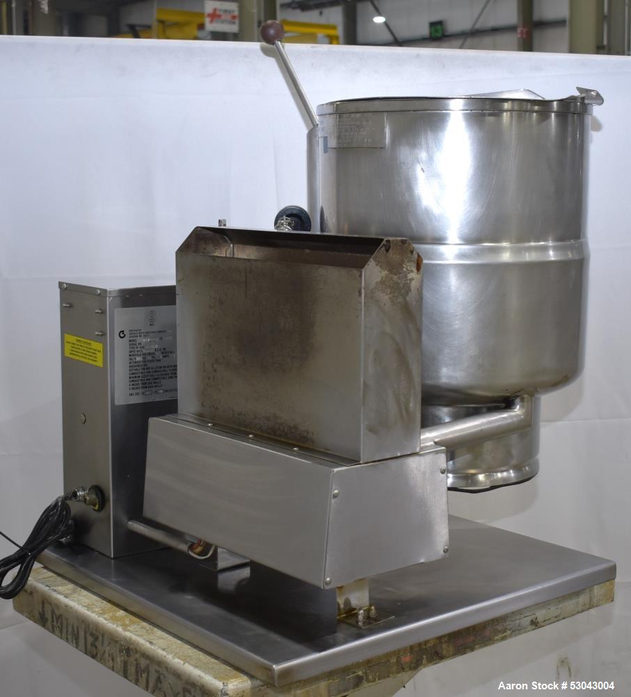 Used- Groen Table Top Kettle, Model TDH/40-SP, 40 Quart Capacity, Stainless Steel. Approximate 16-1/2" diameter x 14" deep. ...