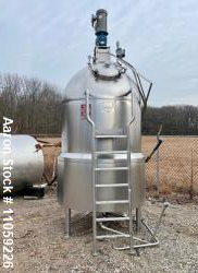 Used- Lee 400 Gallon Jacketed Vacuum Pan.  Mix Kettle with Scrape Agitation