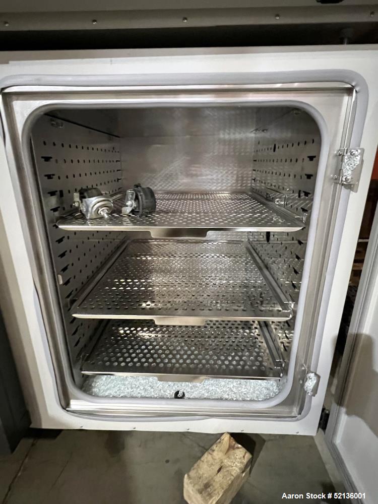 Used Caron Environmental Chambers / Incubator. Model 7000-10-1, 304 Stainless Steel Contact areas. 10 cubic foot (283 Liter) work space. 5 to 70 Degree Celsius Temperature Range. R-134A Refrigereant ...