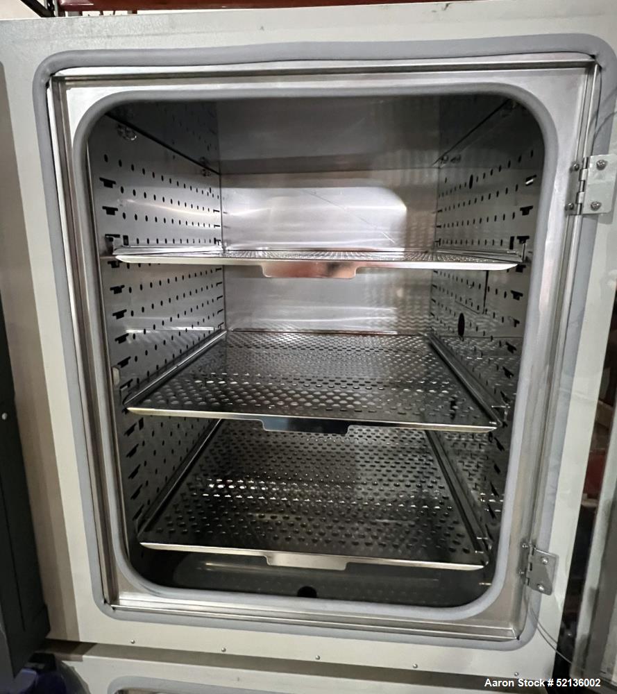 Used Caron Environmental Chambers / Incubator. Model 7000-10-1, 304 Stainless Steel Contact areas. 10 cubic foot (283 Liter) work space. 5 to 70 Degree Celsius Temperature Range. R-134A Refrigereant ...