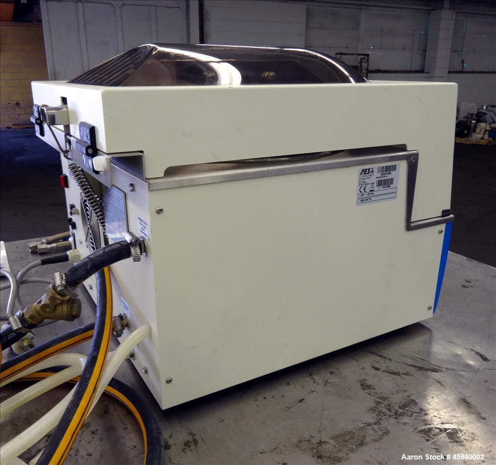 Used AES Bench top Masterclave, Model Masterclave 09. Capacity 1 to 9 liters. Sterilization temperature 95 - 125 degrees C. Sterilization duration 1 to 60 minutes. 316 Stainless steel chamber approxi...