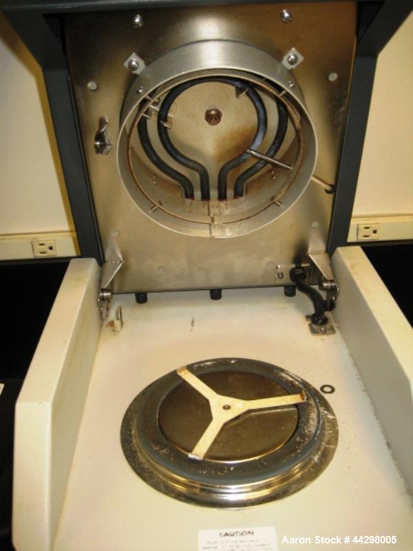 Used Arizona Instrument Computrax Max-2000 Moisture Analyzer