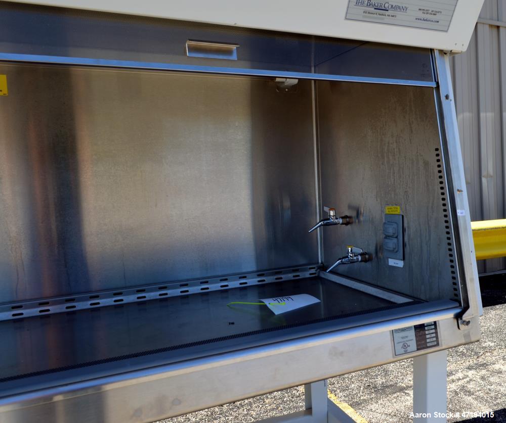 Used The Baker Company SterilGard III Advance Class II Biological Safety Cabine