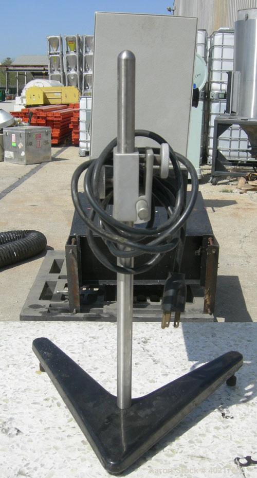 Used Brookfield low viscosity digital viscometer, model LVTDV-II.  8 speed digital controls, viscosity range rated 15 centipoise to 8 million centipoise.  1/60/115 volt.  Mounted on a carbon steel ba...