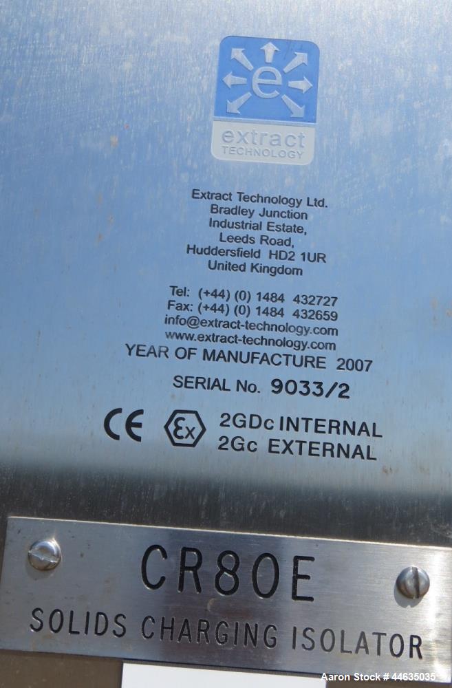 Used- Extract Technologies Solids Charging Isolator.