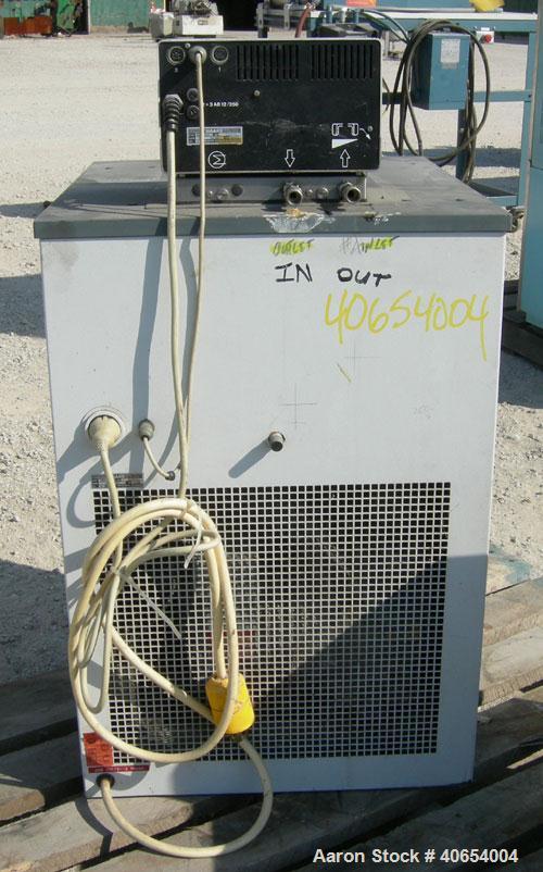 Used Haake Open Bath Heating Circulator, model T, type 000-3812, 304 stainless steel. Trough approximately 19" x 11" x 8" deep. 3/60/220 volt. Includes N2 digital controller.