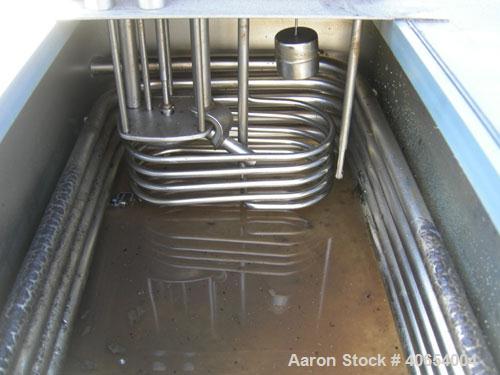 Used Haake Open Bath Heating Circulator, model T, type 000-3812, 304 stainless steel. Trough approximately 19" x 11" x 8" deep. 3/60/220 volt. Includes N2 digital controller.