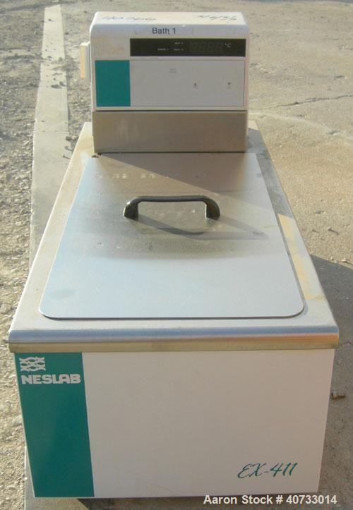 Used Neslab model EX-411 bath circulator, 5.8 gallon capacity, 316 stainless steel.  Bath work area 19 1/4" long x 10" wide x 6" deep.  800 watt heater, temperature range 15 degrees C to 150 degrees ...