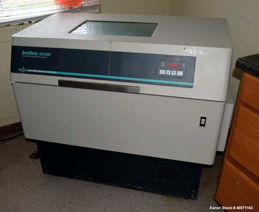 Used New Brunswick Innova 4330 Refrigerated Incubator Shaker. Serial# 890715514.