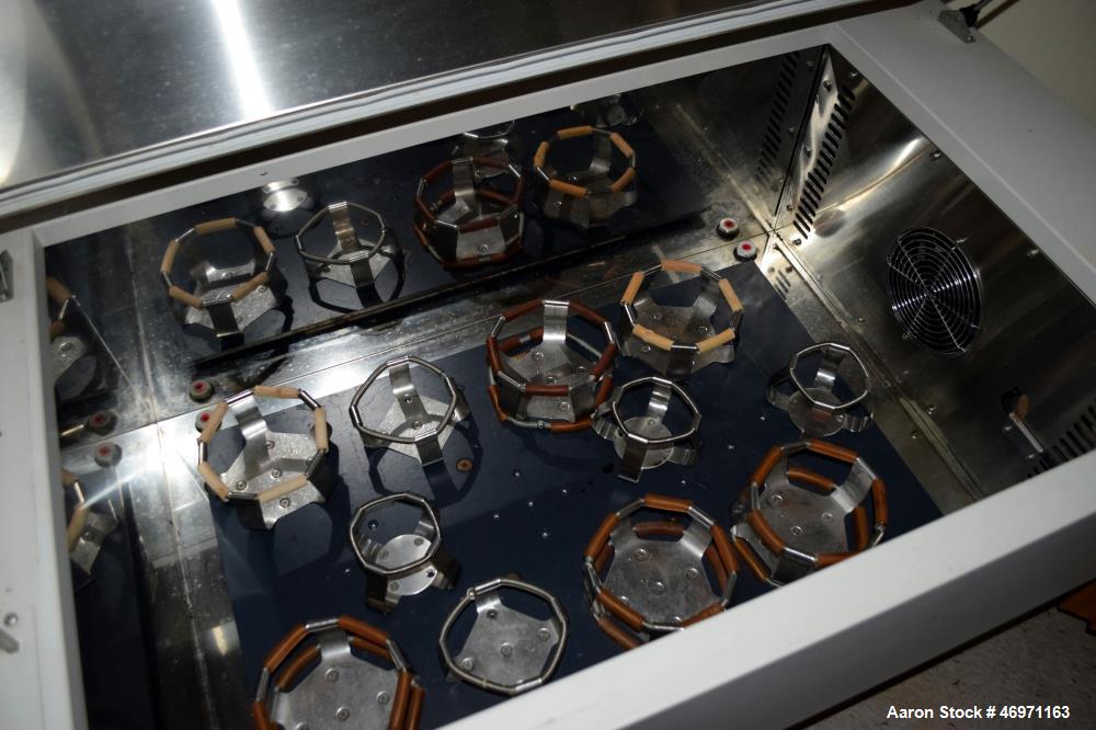 Used New Brunswick Innova 4330 Refrigerated Incubator Shaker. Serial# 890715514.