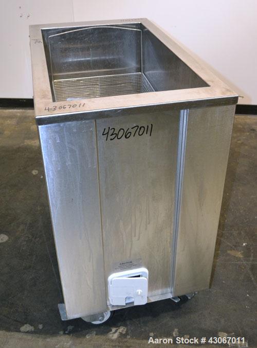 Used Ultrasonic Power Corporation Ultrasonic Cleaner, Model 53-40-158, 304 Stainless Steel. Approximate 39 gallon tank, 18’’ wide x 32’’ long x 16’’ deep. Includes a removable basket. Peak power 1500...