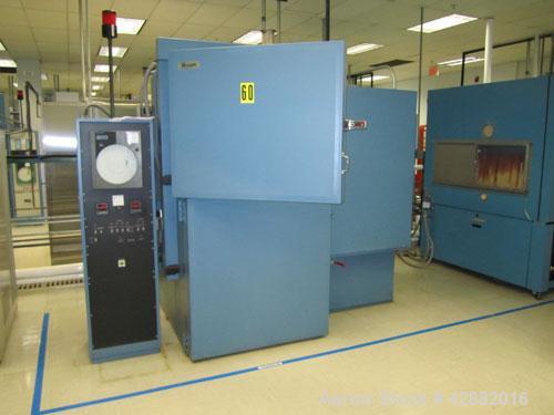 Used Russells Technical Products Environmental (Thermal Shock) Chamber, Model TSV-3-10-1, A/C. Heat rejected kW = 2.6, 3/60/460V.  Max load (A) 72.  DI Water 10 gpm @ 25 psi max. Compressed air dry a...