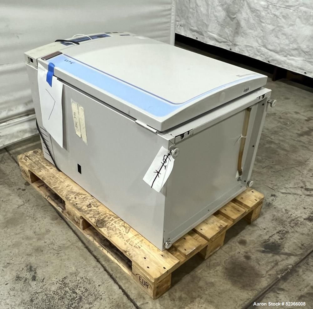 Used- Thermo Scientific Series 2 Water Jacketed C02 Incubator, 184L (6.5 cu. Ft.) Capacity. Inside Glass door, 21-1/2" wide ...