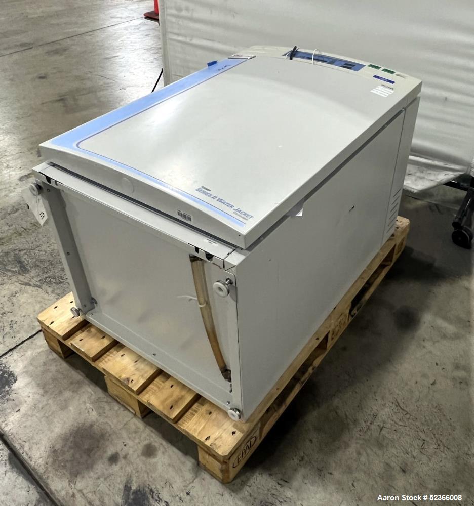 Used- Thermo Scientific Series 2 Water Jacketed C02 Incubator, 184L (6.5 cu. Ft.) Capacity. Inside Glass door, 21-1/2" wide ...