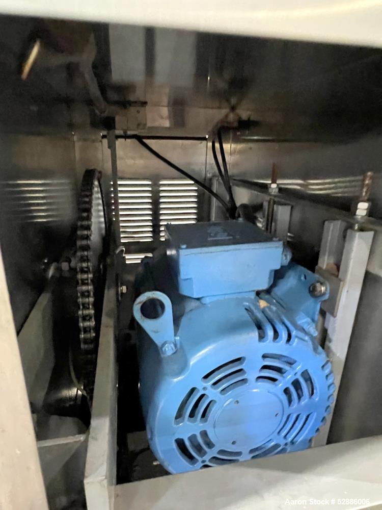 Used Hollymatic Mixer Grinder, Model 180A , 304 Stainless Steel construction. 225lbs Capacity hopper, #52 grinder head. Approximate 23-3/4" wide x 20" long x 26" deep trough, with top hinged cover. A...