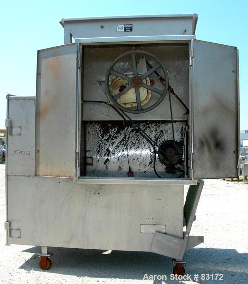 USED: Weiler Agitated Self-Feeding Grinder, model 1109. 304 stainless steel. Approximately 50 cubic foot tub with a 16" diameter screw. Driven by a 5 hp, 3/60/230/460 volt, 1160 rpm motor thru a redu...