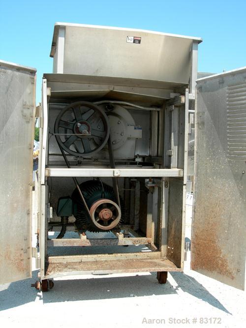 USED: Weiler Agitated Self-Feeding Grinder, model 1109. 304 stainless steel. Approximately 50 cubic foot tub with a 16" diameter screw. Driven by a 5 hp, 3/60/230/460 volt, 1160 rpm motor thru a redu...