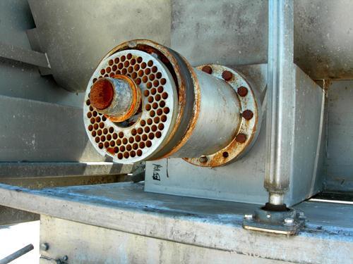 USED: Weiler Agitated Self-Feeding Grinder, model 1109. 304 stainless steel. Approximately 50 cubic foot tub with a 16" diameter screw. Driven by a 5 hp, 3/60/230/460 volt, 1160 rpm motor thru a redu...