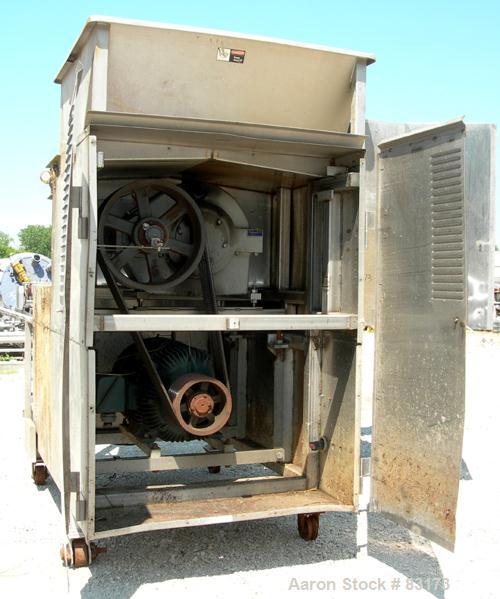 USED: Weiler Agitated Self-Feeding Grinder, model 1109. 304 stainless steel. Approximately 50 cubic foot tub with a 16" diameter screw. Driven by a 5 hp, 3/60/230/460 volt, 1160 rpm motor thru a redu...