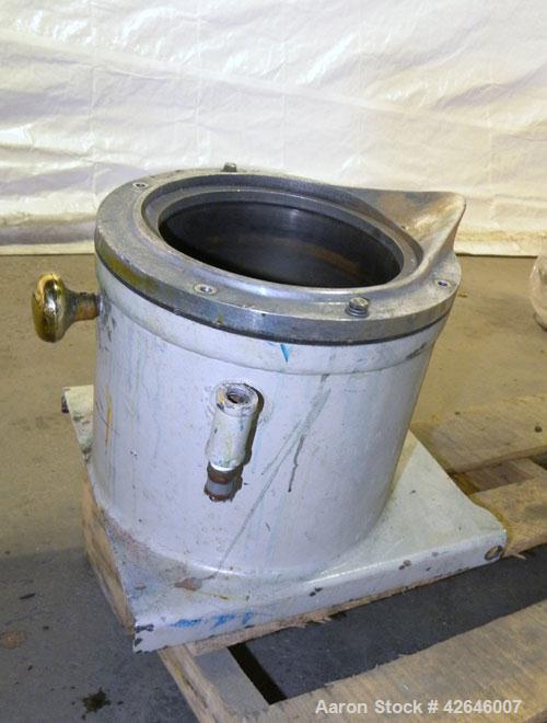 Used Union Process Szegvari Attritor Laboratory Batch Mill, Type 1 S, Size 1. Stainless steel tank, approximate 0.8 gallon working capacity, 1.5 total. 1 Gallon media volume. Carbon steel jacket. Rem...