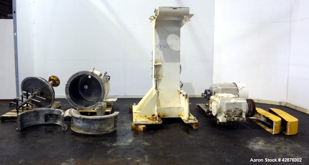 Used Union Process Szegvari Continuious Attritior Mill, Model Q100. 316 Stainless steel grinding chamber, 32" diameter x 32" deep. Flow rate 80 to 120 gallons per minute. Carbon Steel jacket rated 10...